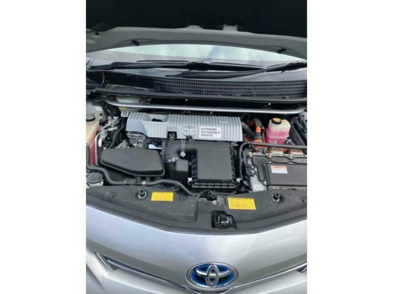 PRIUS ALPHA