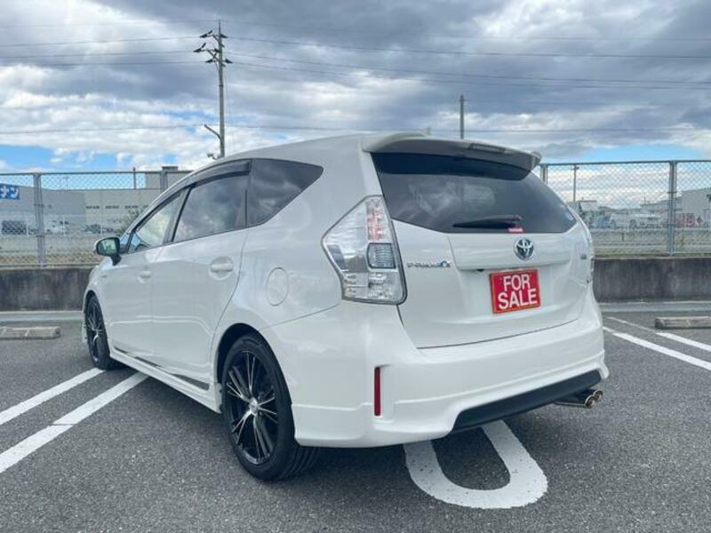 PRIUS ALPHA