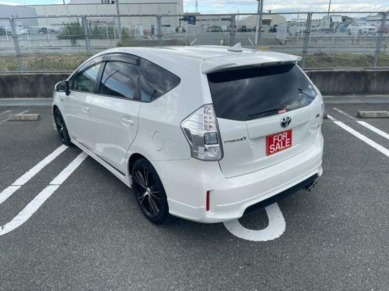 PRIUS ALPHA