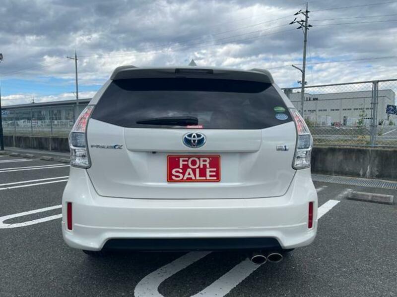 PRIUS ALPHA