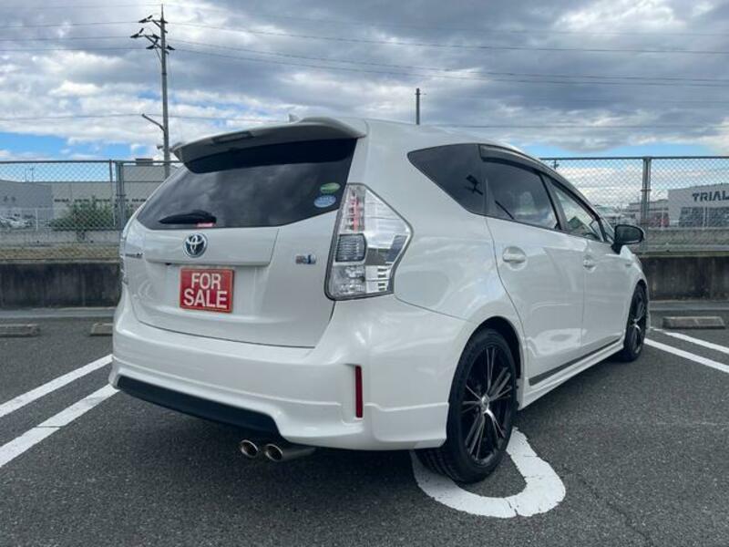 PRIUS ALPHA