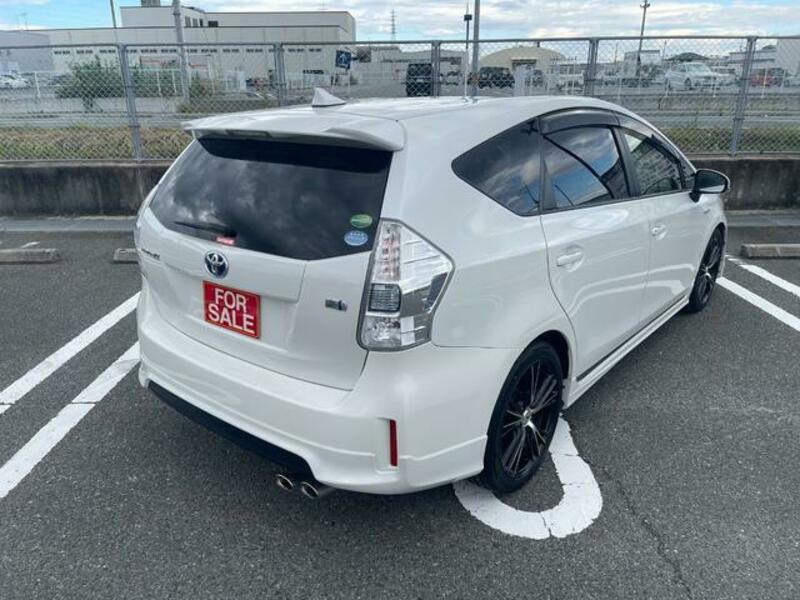 PRIUS ALPHA