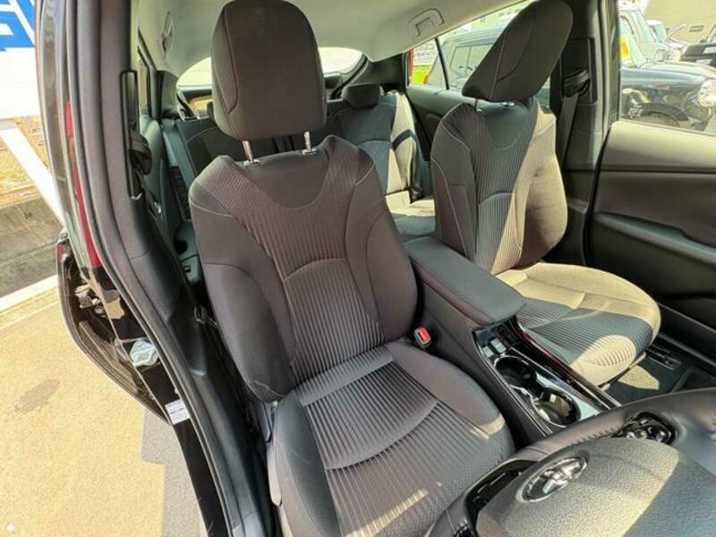 PRIUS PHV