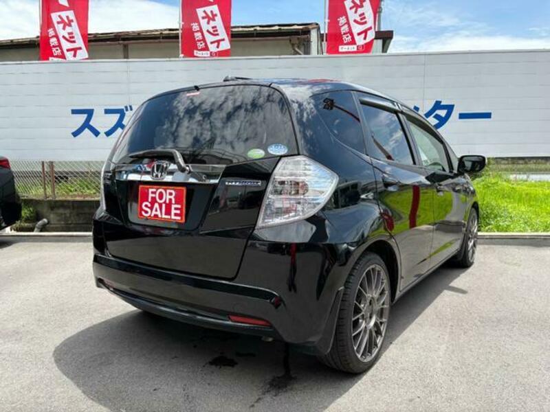 FIT HYBRID