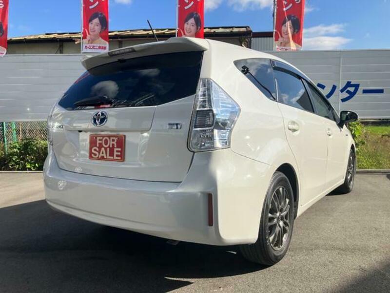 PRIUS ALPHA