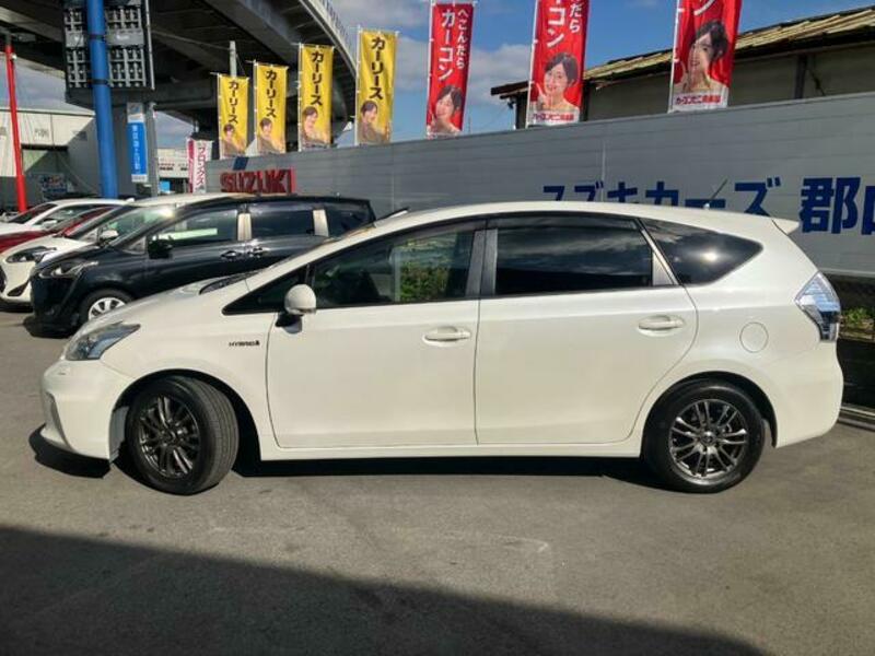 PRIUS ALPHA