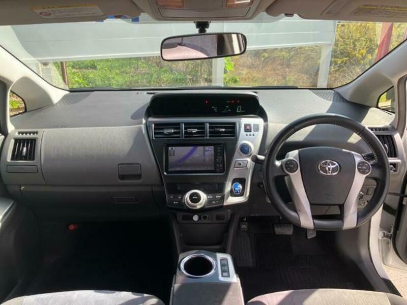 PRIUS ALPHA