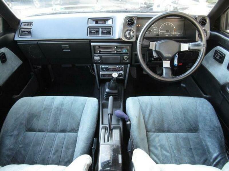COROLLA LEVIN