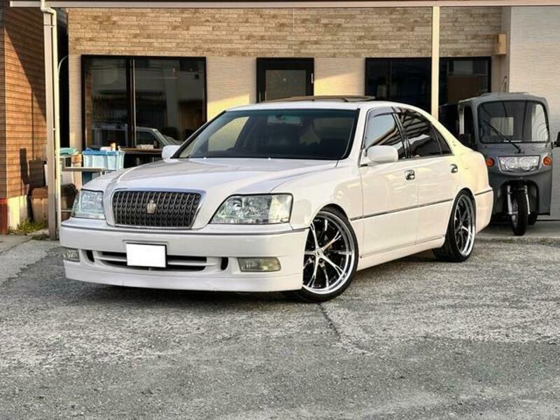 TOYOTA CROWN MAJESTA