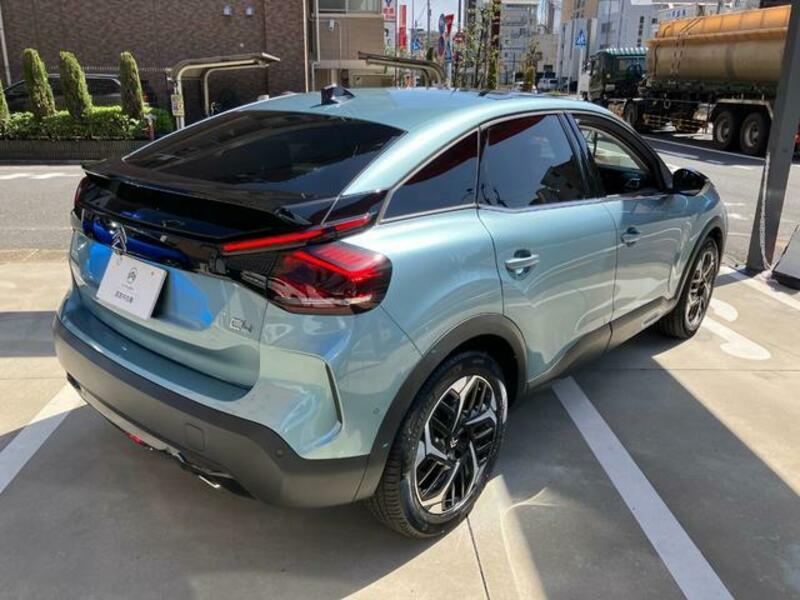 C4