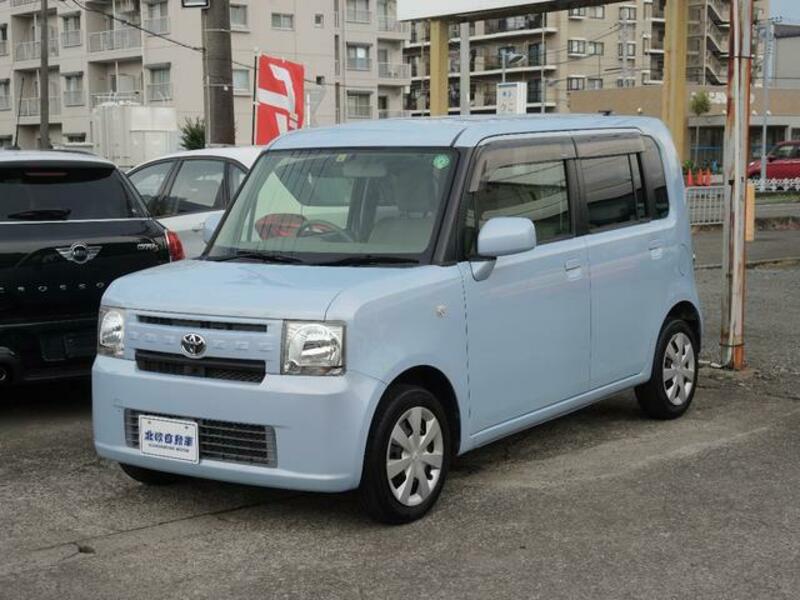 TOYOTA PIXIS SPACE