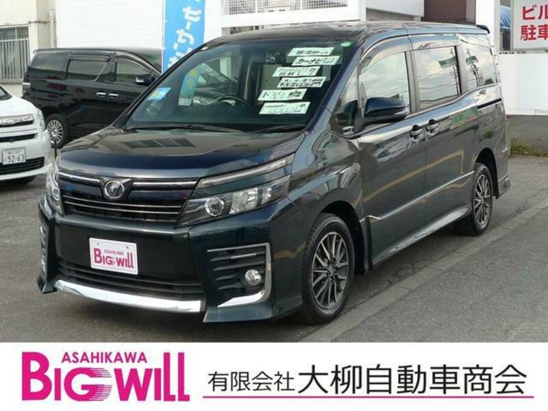 TOYOTA VOXY