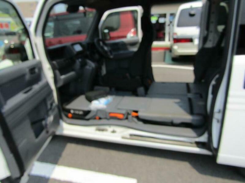 N-VAN