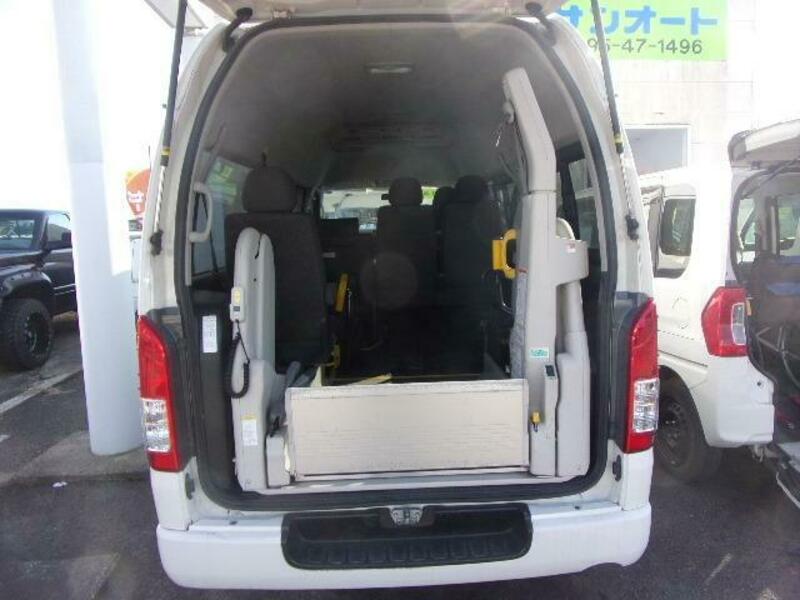HIACE VAN