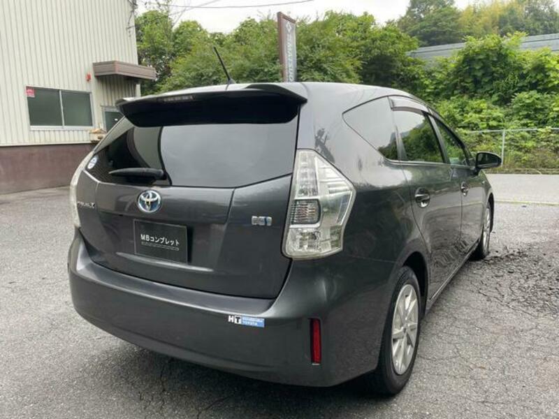 PRIUS ALPHA