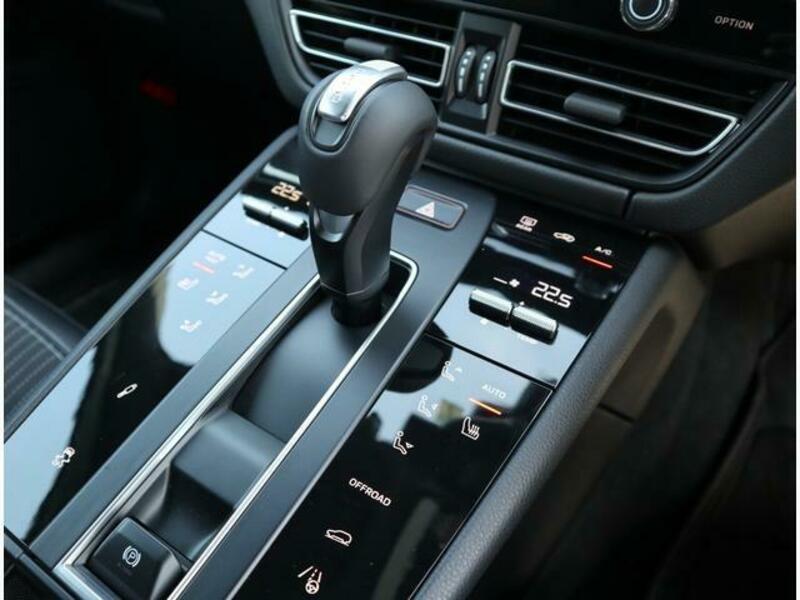 MACAN