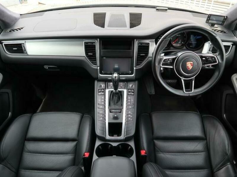 MACAN