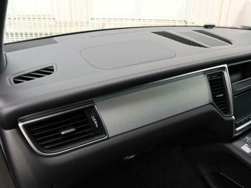 MACAN
