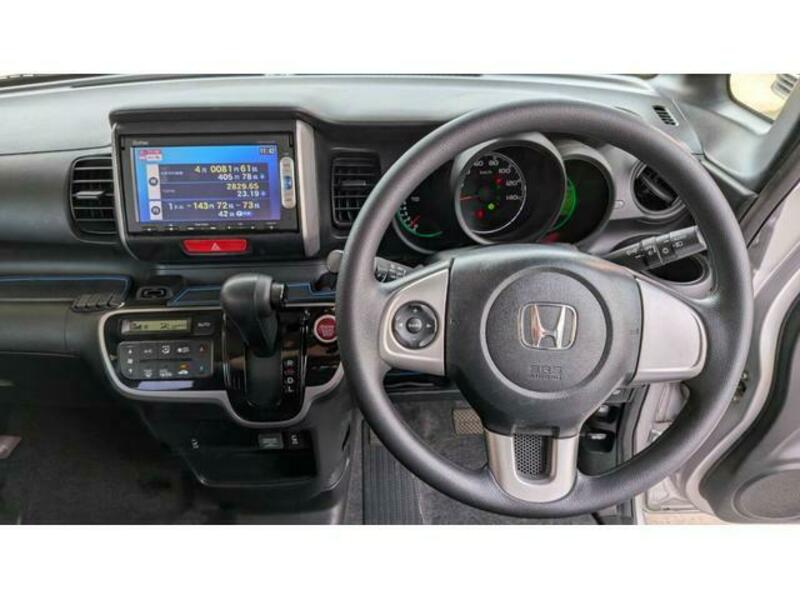 N BOX