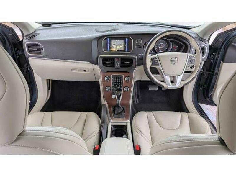 V40