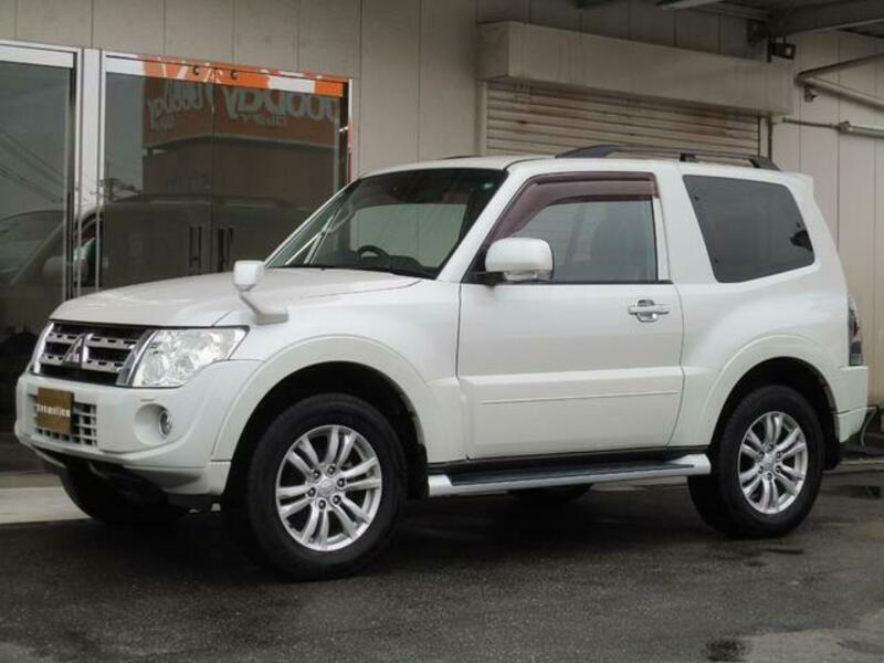 MITSUBISHI PAJERO
