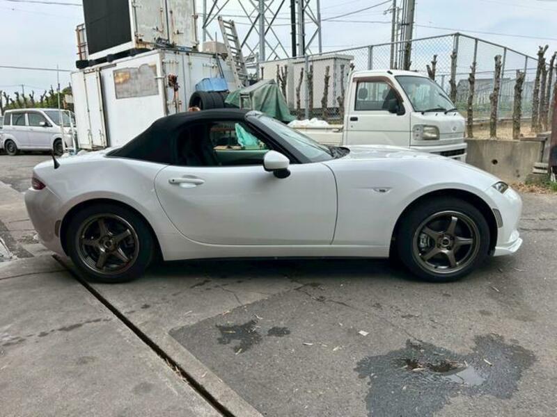 ROADSTER