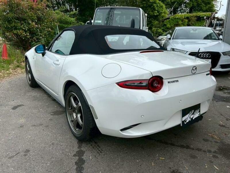 ROADSTER