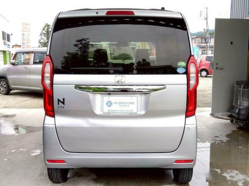 N BOX
