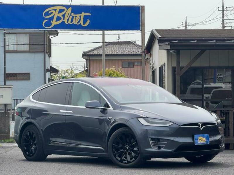 TESLA MODEL X