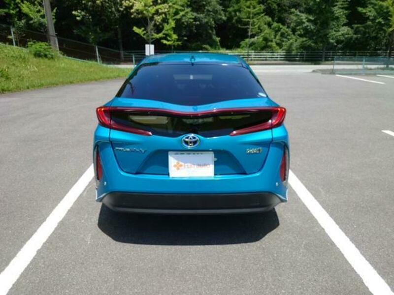 PRIUS PHV