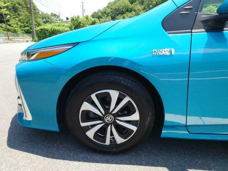PRIUS PHV