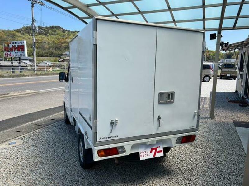 MINICAB TRUCK