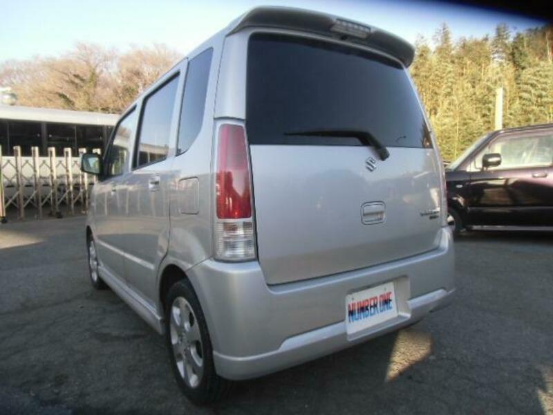 WAGON R