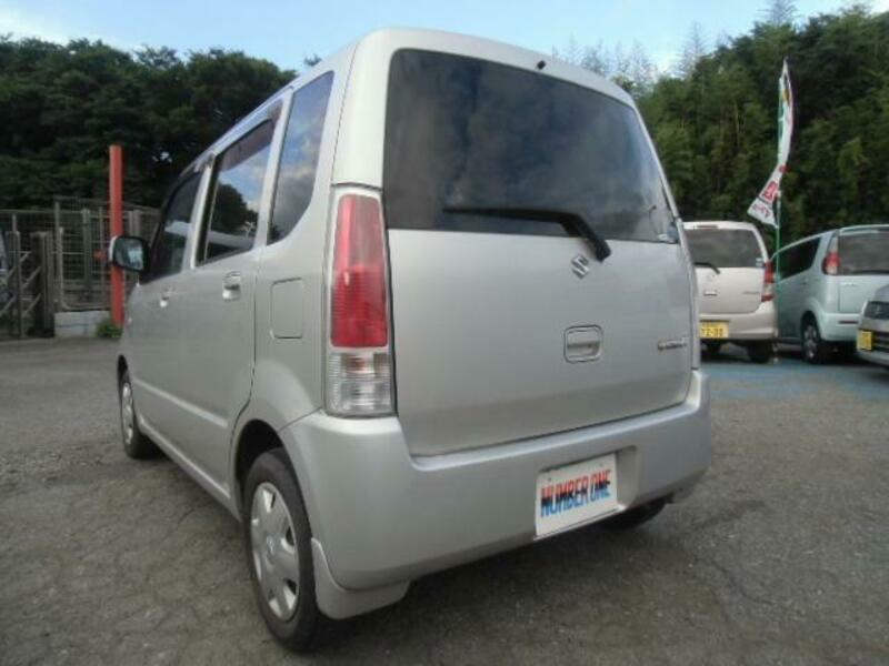 WAGON R