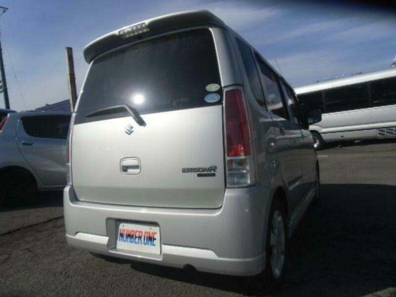 WAGON R