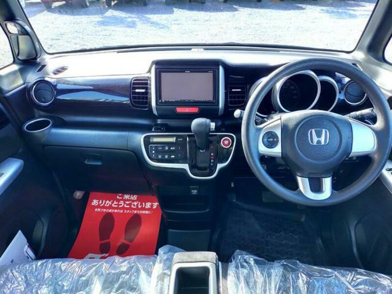 N BOX CUSTOM