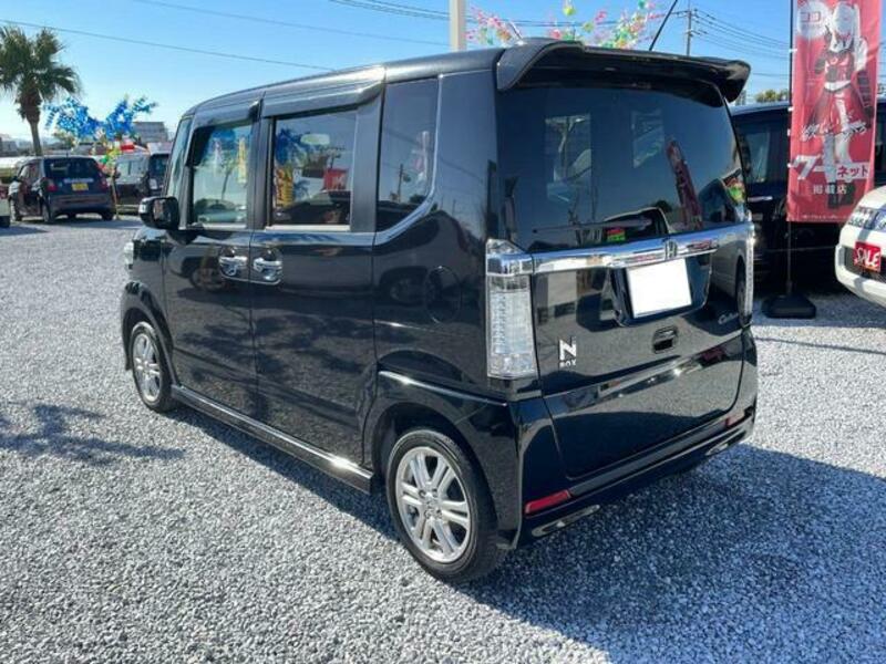 N BOX CUSTOM