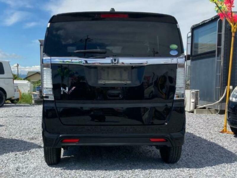 N BOX SLASH