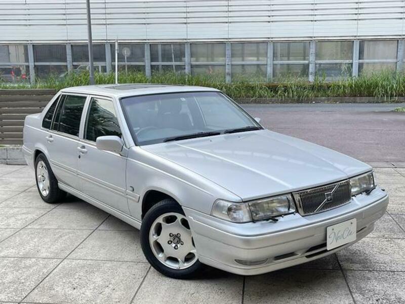 S90