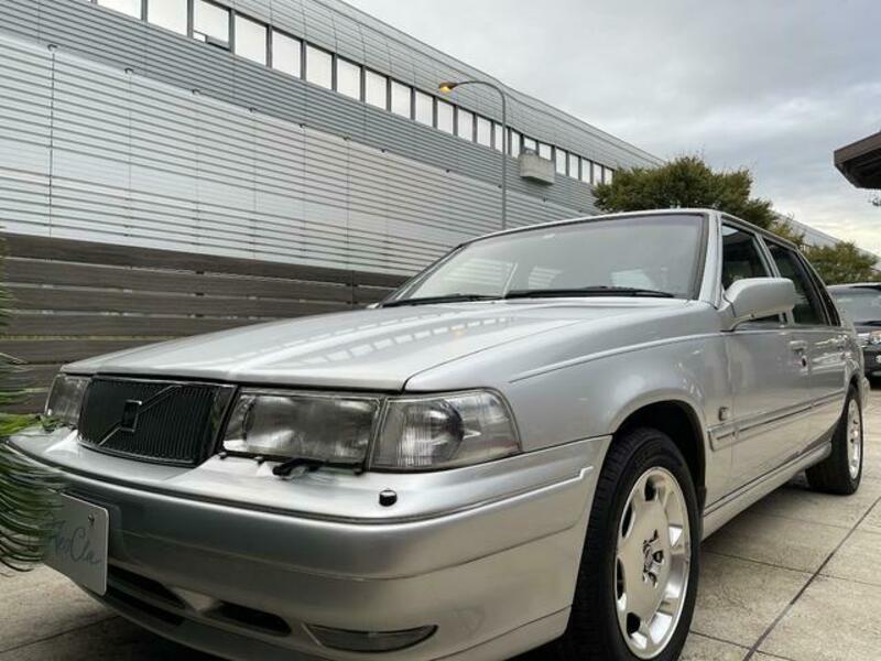 S90