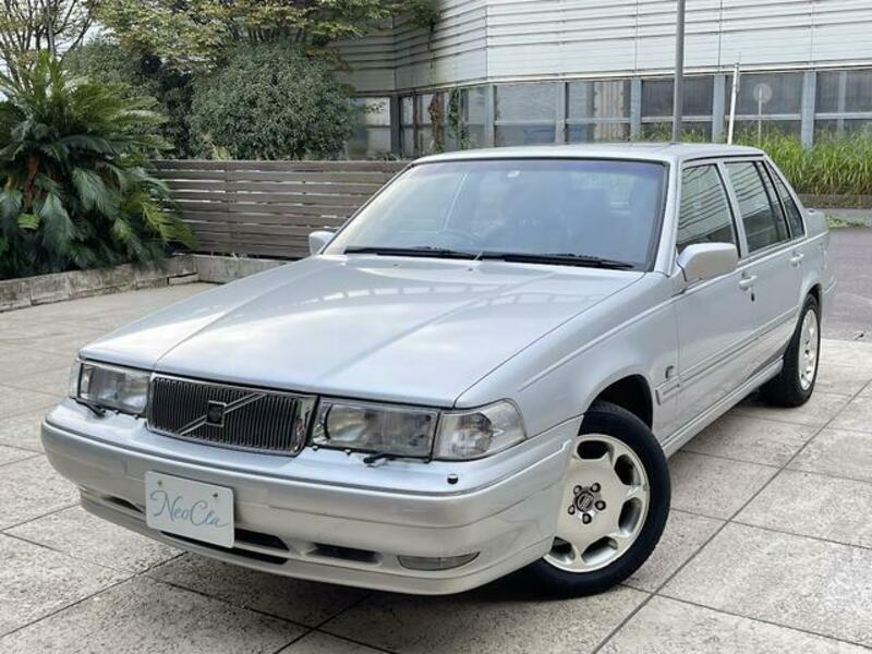VOLVO S90