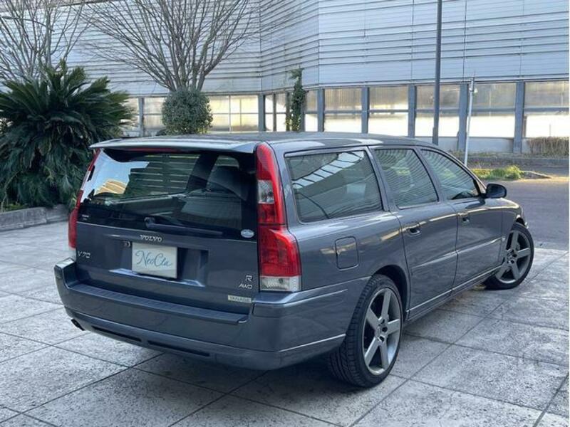 V70
