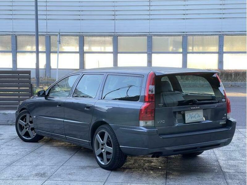 V70