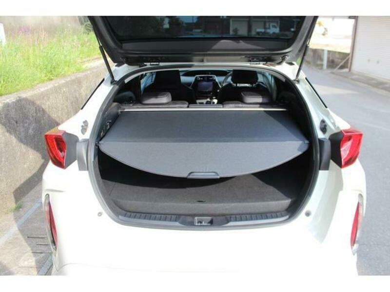 PRIUS PHV