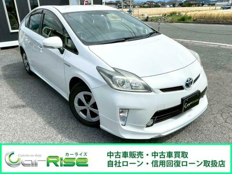 TOYOTA PRIUS