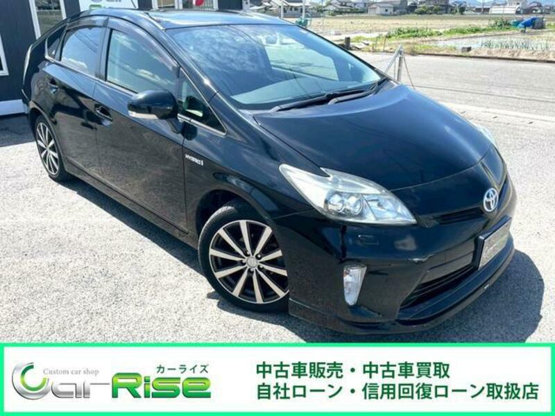 TOYOTA PRIUS