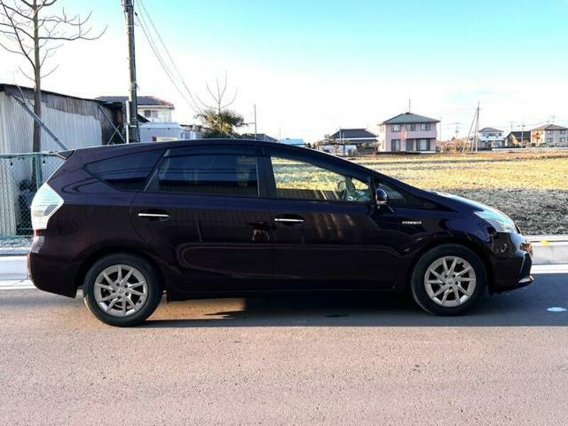 PRIUS ALPHA