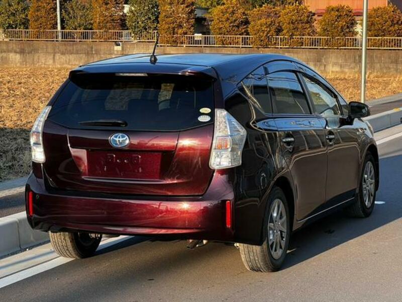 PRIUS ALPHA