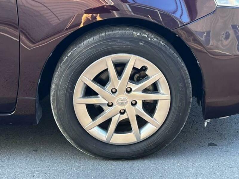 PRIUS ALPHA