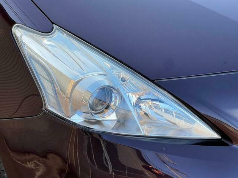 PRIUS ALPHA